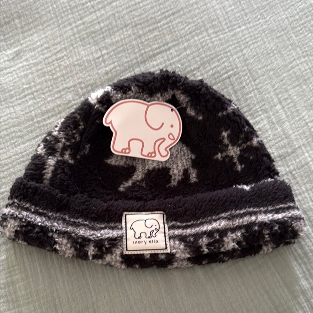 Ivory Ella Black and Gray Beanie